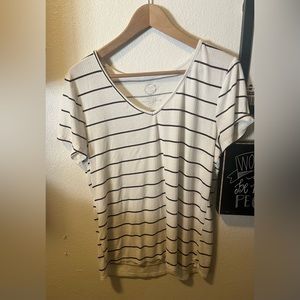 Women’s large striped v-neck t-shirt